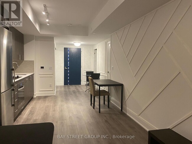 Photo du bâtiment - 2545-2545 Simcoe St N