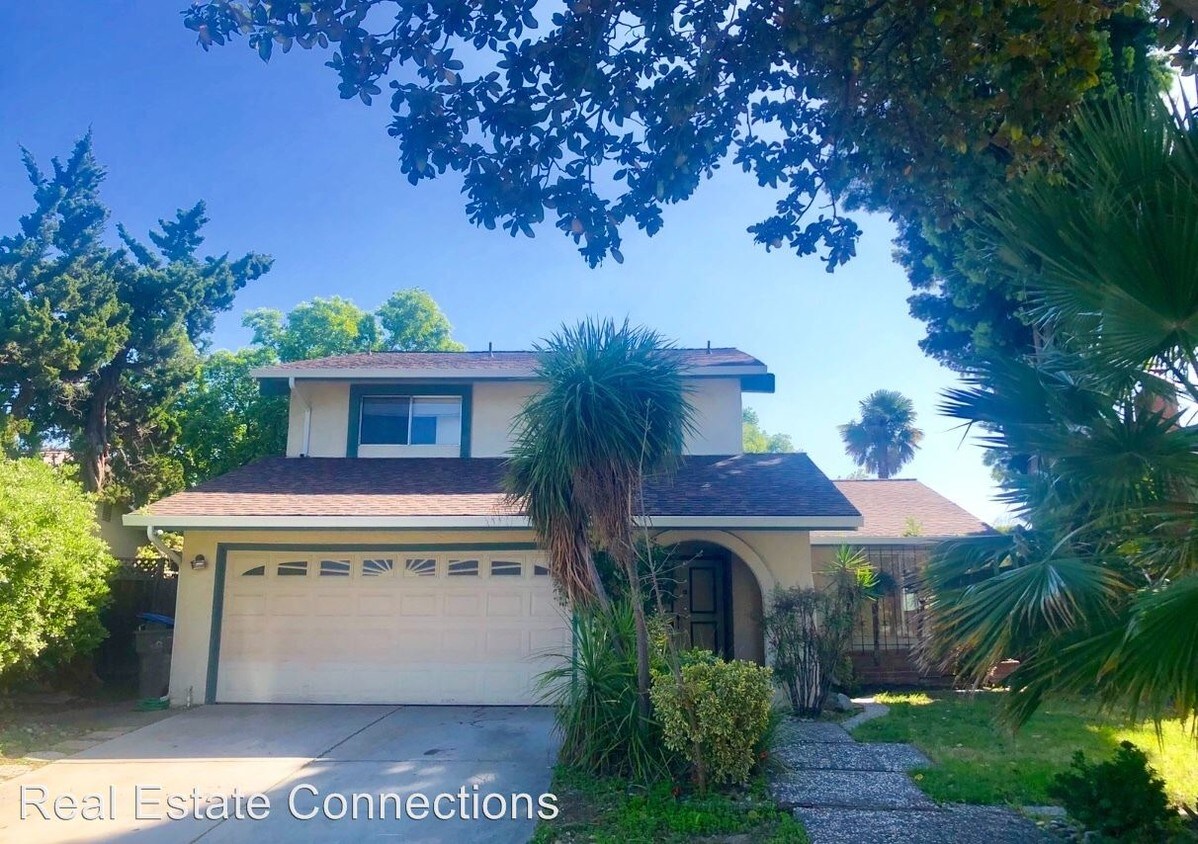 Primary Photo - 4 br, 2.5 bath House - 6224 Solomon Court