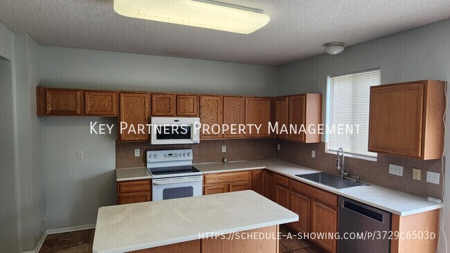 Building Photo - 7828 N Lister Ave