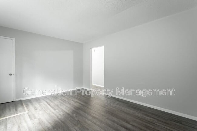 Building Photo - 113 Goodson Ave