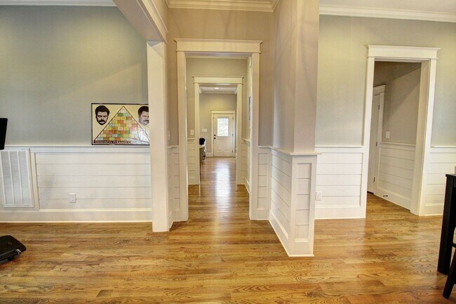 Foto del edificio - Beautifully Spacious 3bd/2.5ba Home Just M...