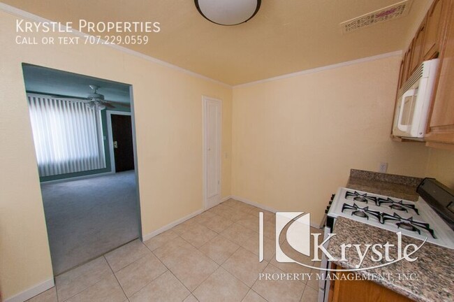 Foto del edificio - 2 Bedroom Vallejo Home located just off of...