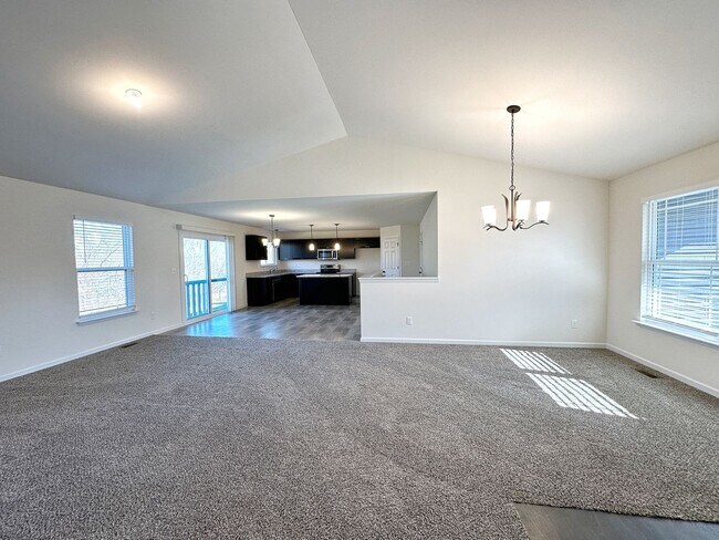 Foto del edificio - COMING SOON 6/15/26!!  *Subdivision Pool!!!*