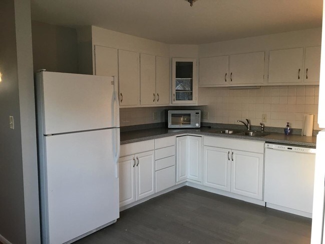 Foto del edificio - 608 Maple St