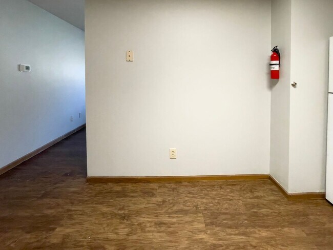 Foto del edificio - In-Unit Washer and Dryer - Walk the river ...