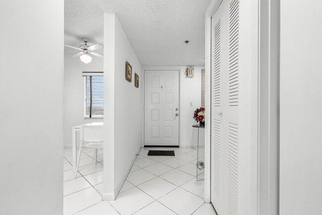 Building Photo - 7310 Ashford Pl