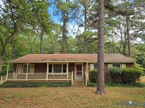 Building Photo - 2813 Clarendon Dr