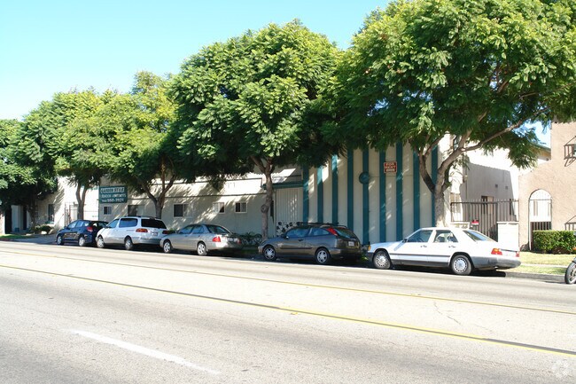 Foto del edificio - 812 S Glendale Apartments