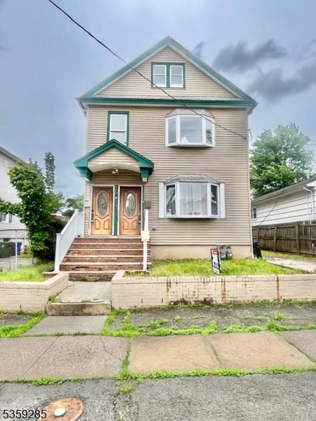 Primary Photo - 826 E Curtis St