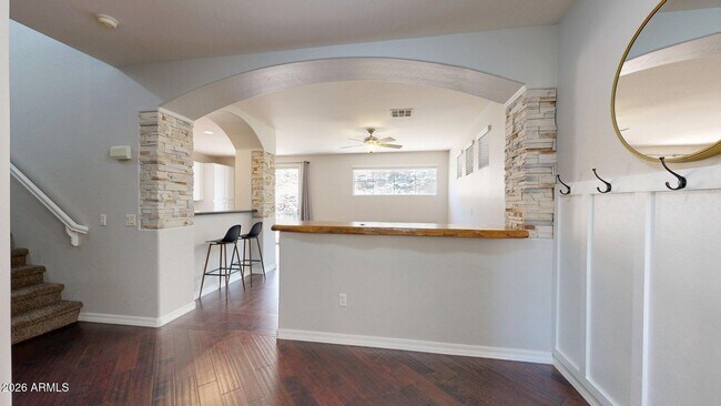 Foto del edificio - 451 W Mountain Sage Dr