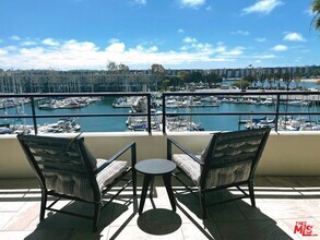 Building Photo - 4267 Marina City Dr