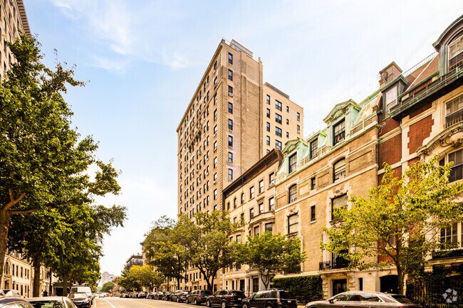 Building Photo - 310 W 106th St