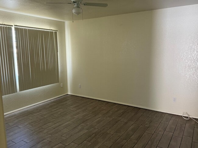 Building Photo - 54280 Avenida Vallejo