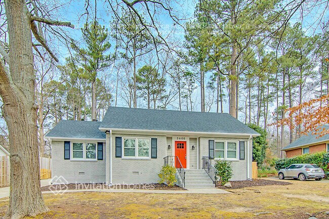 Foto del edificio - 3600 Barcelona Ave