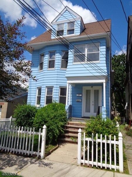 Primary Photo - 25 Cross St