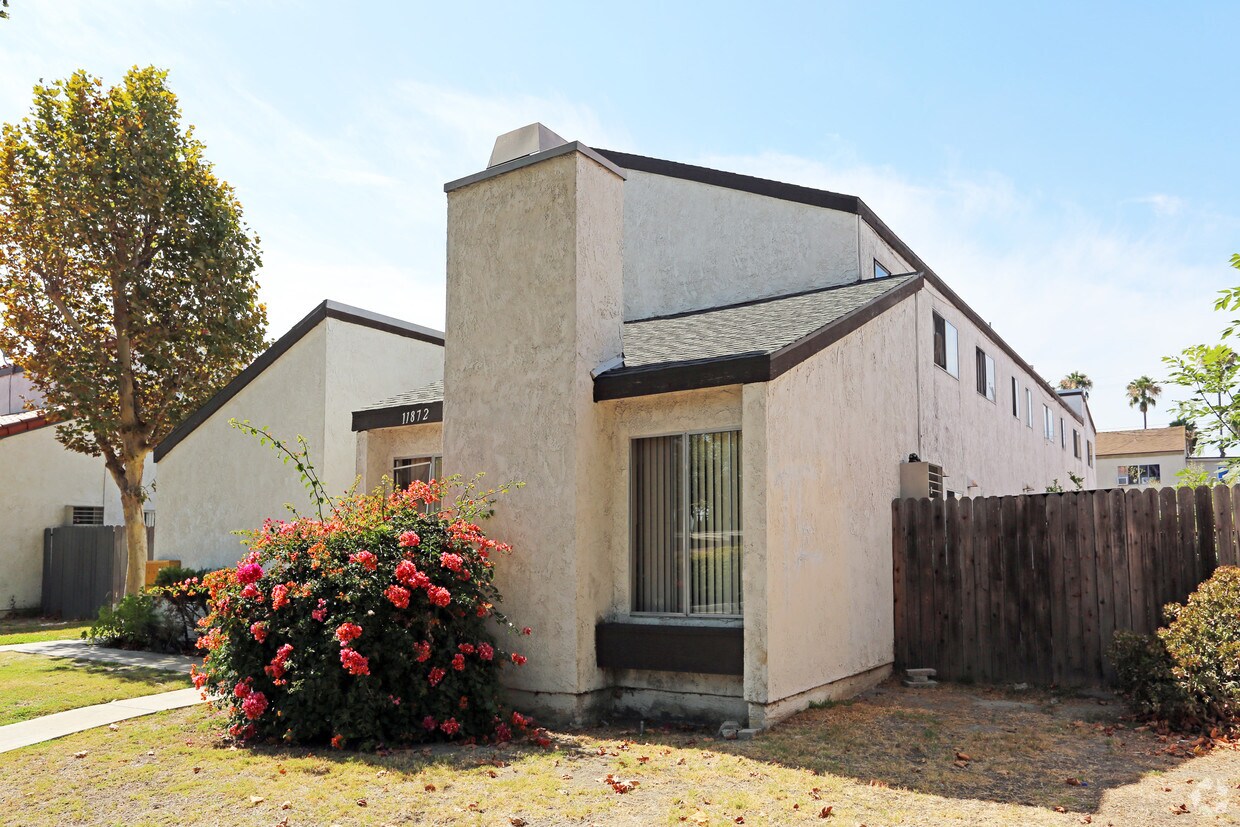 Building Photo - 11872 Garden Grove Blvd