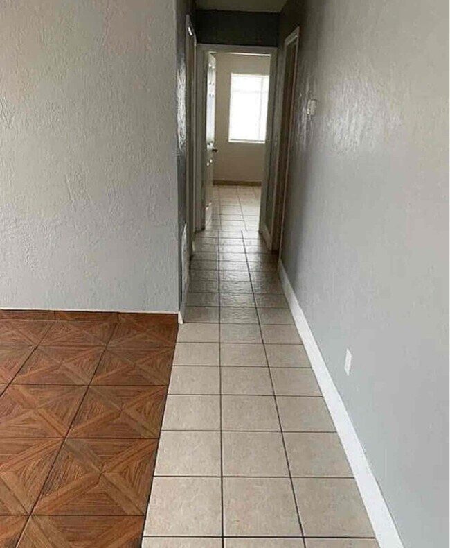 Foto del edificio - 1629 Espanola Ave