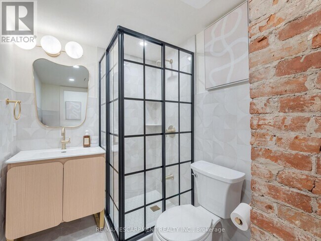 Photo du bâtiment - 46 O'Hara Ave