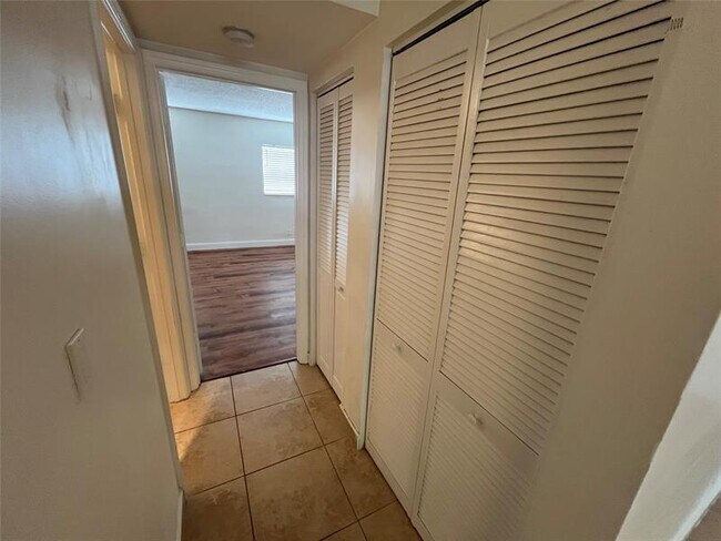 Foto del edificio - 1414 NE 5th Terrace