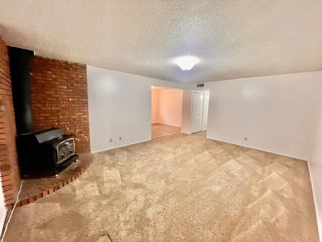 Foto del edificio - 3-BR Basement Duplex in Santa Clara