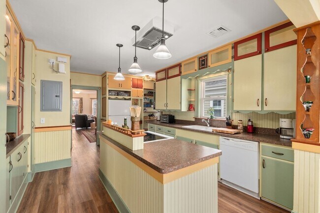 Foto del edificio - 122 Highland Rd