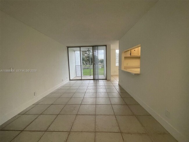 Foto del edificio - 9441 Live Oak Pl