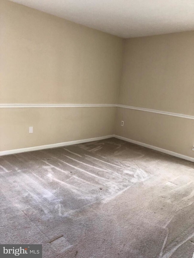 Building Photo - 7579 Margate Ct
