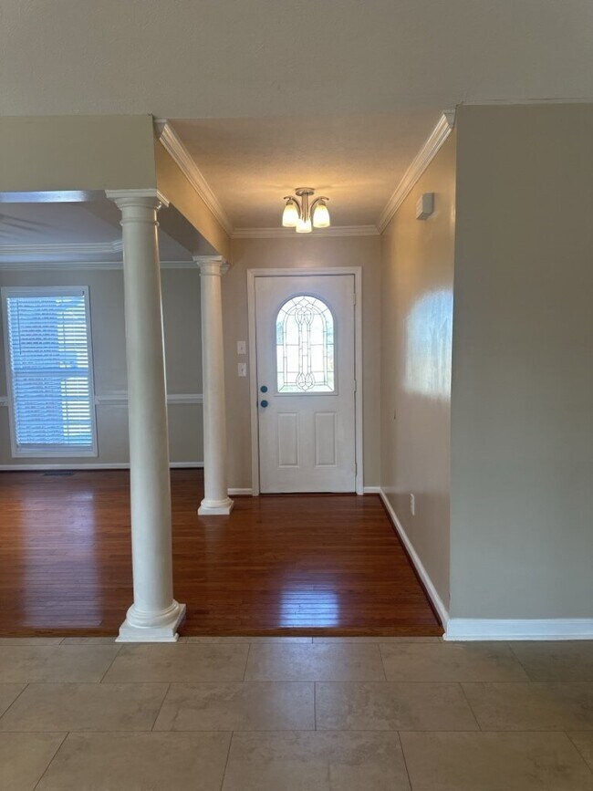 Building Photo - Beautiful 4 Bedroom Home with Bonus Room -...