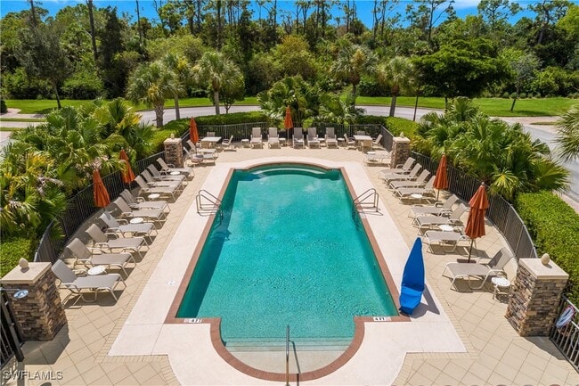 Foto del edificio - 9832 Venezia Cir