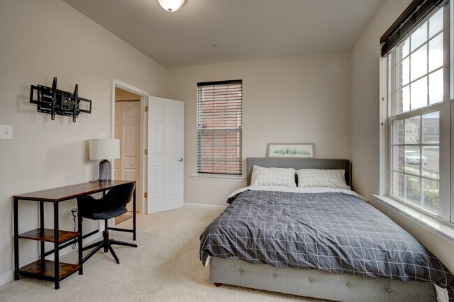 Photo - 526 Victorianna Dr Townhome