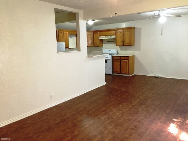 Building Photo - 3 br, 1 bath House - 1216 Knight St