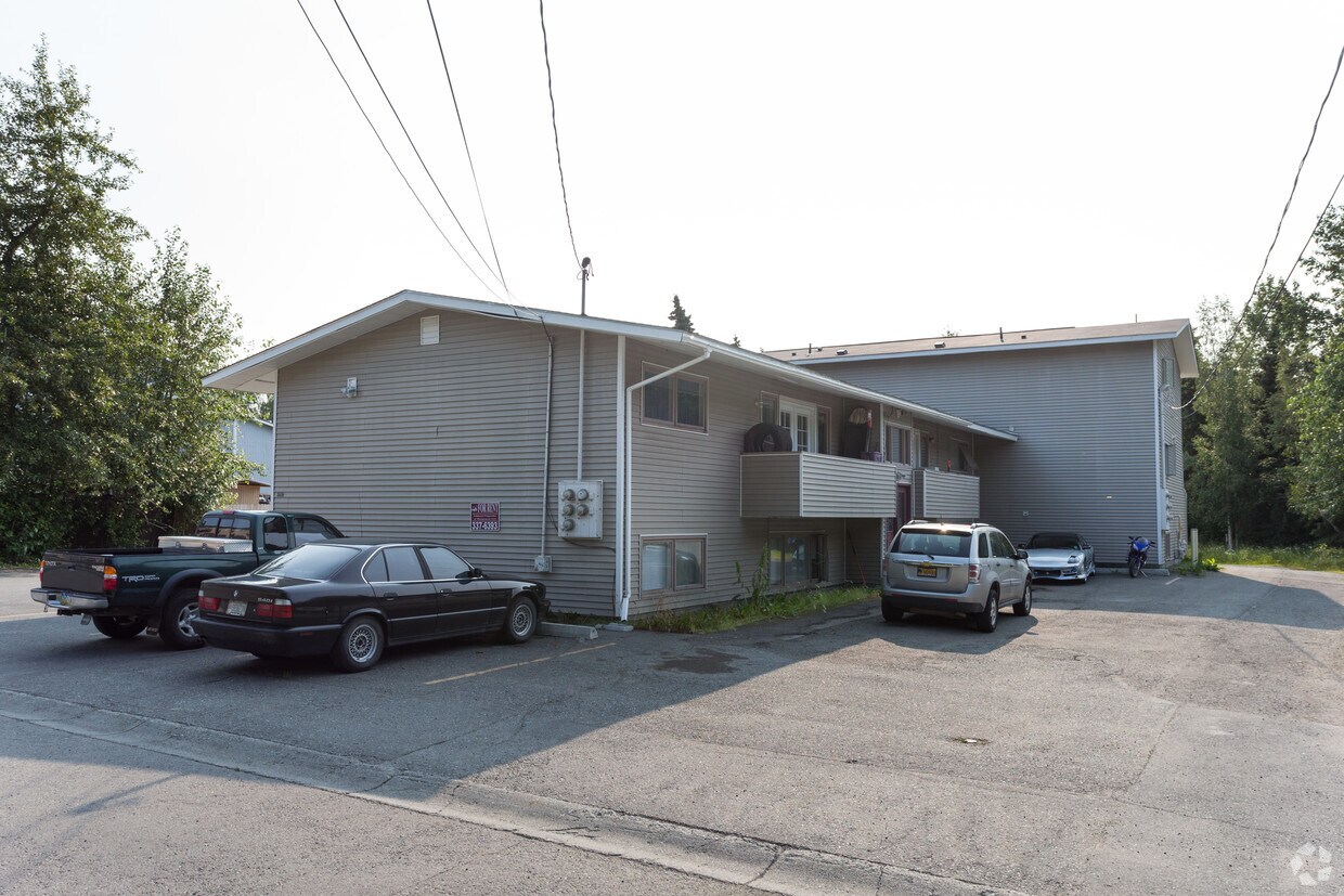 Foto del edificio - 2116 Fairbanks St