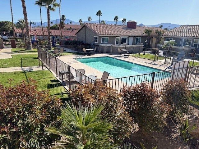 Building Photo - 79700 Ave 42