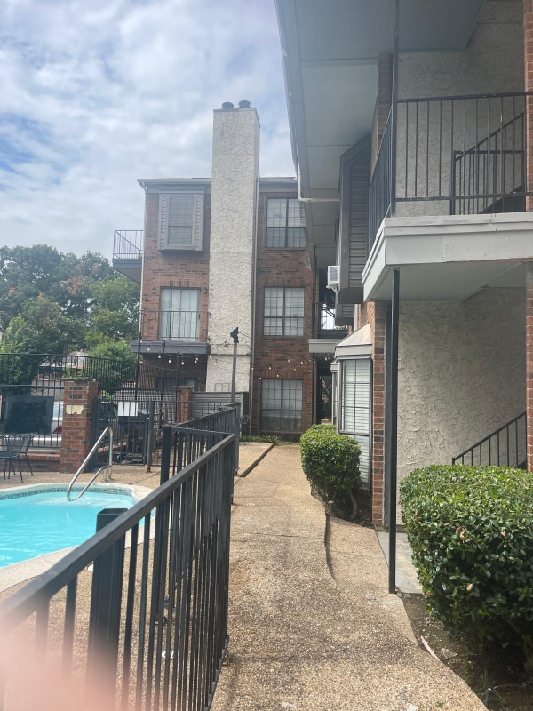 Photo - 7025 Hemlock Ave Apartment