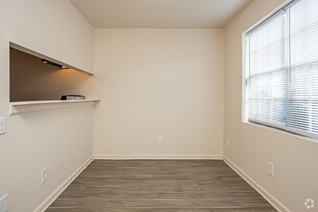 1HAB, 1BA - 780 ft² - Satsuma Village