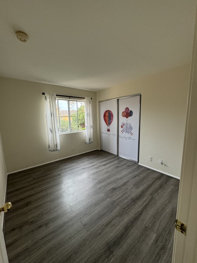 Building Photo - 20 Marsala