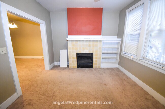 Building Photo - 1832 Crafton Blvd