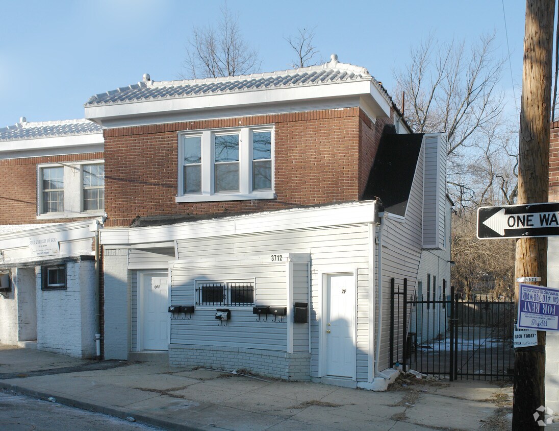 Primary Photo - 3712 Windsor Mill Rd