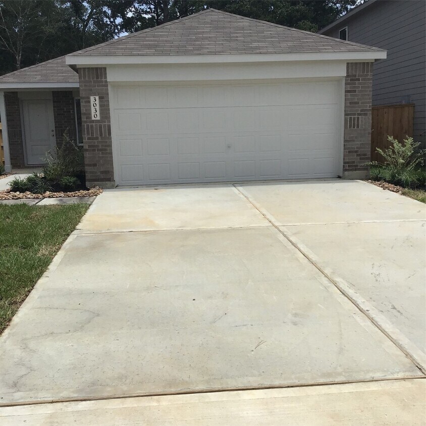 Primary Photo - 3030 Mallorca Dr