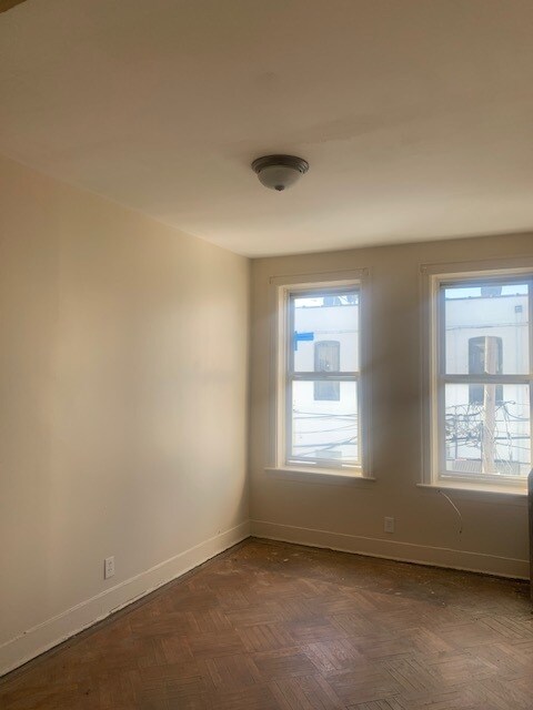 bedroom 1 - 1862 W 4th St