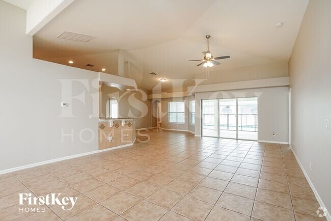 Building Photo - 3720 SW 16th Pl