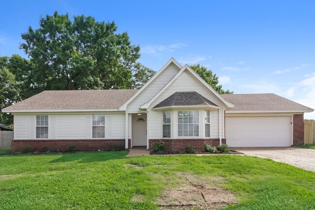 Building Photo - 9831 Riggan Dr