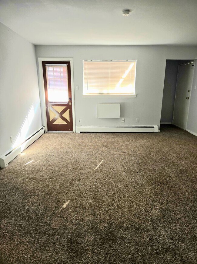 Building Photo - AMH - Carriage House