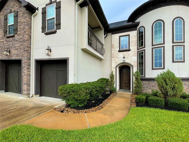 Building Photo - 26006 Carolina Cherry Ct