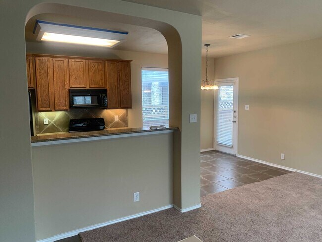 Foto del edificio - *COMING SOON* Gated Community: 3-Bedroom with Upstairs Loft, Fenced Backyard & Prime Location!