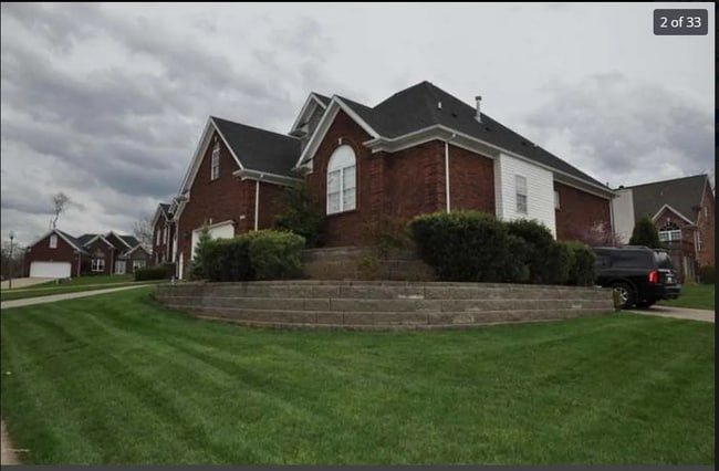 Building Photo - 9300 Grandstand Ct