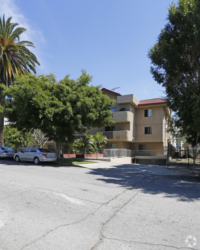 Building Photo - 846-854 S Berendo St