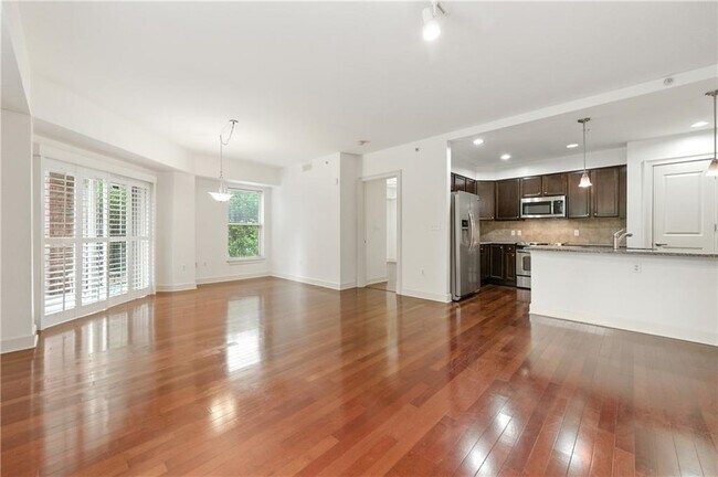 Foto del edificio - 200 River Vista Drive