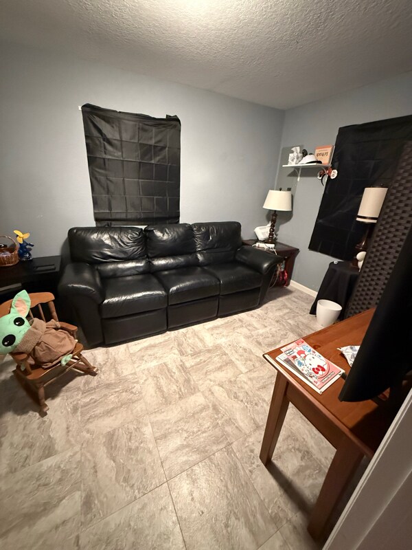 Building Photo - 220 St George Dr