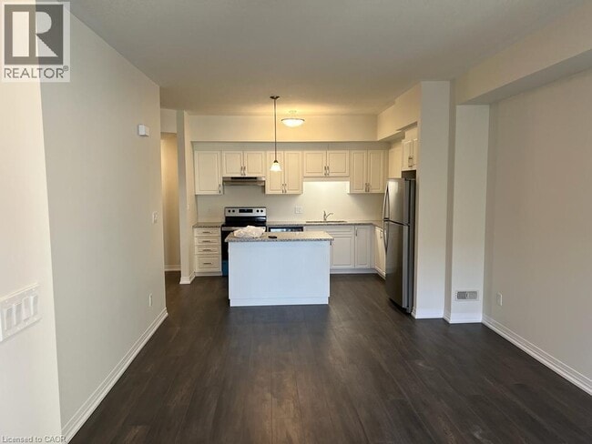 Building Photo - 25 Isherwood Ave